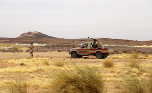 Une patrouille de soldats au Niger, illustration.