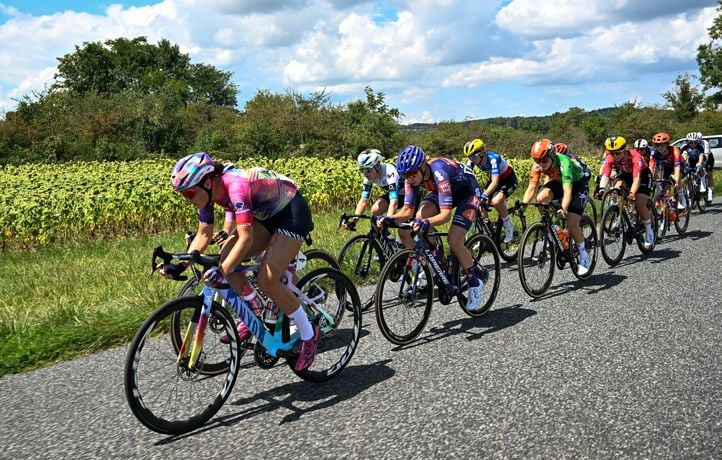 Faut-il s’alarmer de la maigreur des coureuses du Tour de France féminin ?