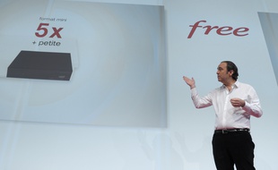Xavier Niel présente la Freebox mini 4K à Paris, le 10 mars 2015.