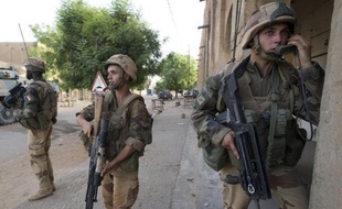 Le Parlement a autorisé lundi soir le gouvernement à prolonger l'opération militaire française au Mali, que le Premier ministre Jean-Marc Ayrault a qualifiée de "réussite" sur les plans politique et militaire.