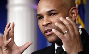 «Nous savons que les Noirs sont plus susceptibles d'avoir du diabète, des maladies du cœur et des poumons», des maladies qui augmentent le risque de complications du Covid-19, a déclaré le médecin en chef des Etats-Unis, Jerome Adams.