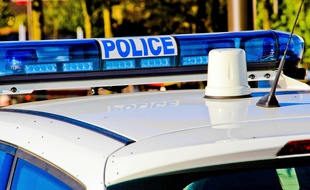 Illustration d'une voiture de police.
