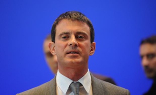 Le ministre de l'Intérieur Manuel Valls, le 8 octobre 2013 lors d'un déplacement à Forbach, en Moselle.