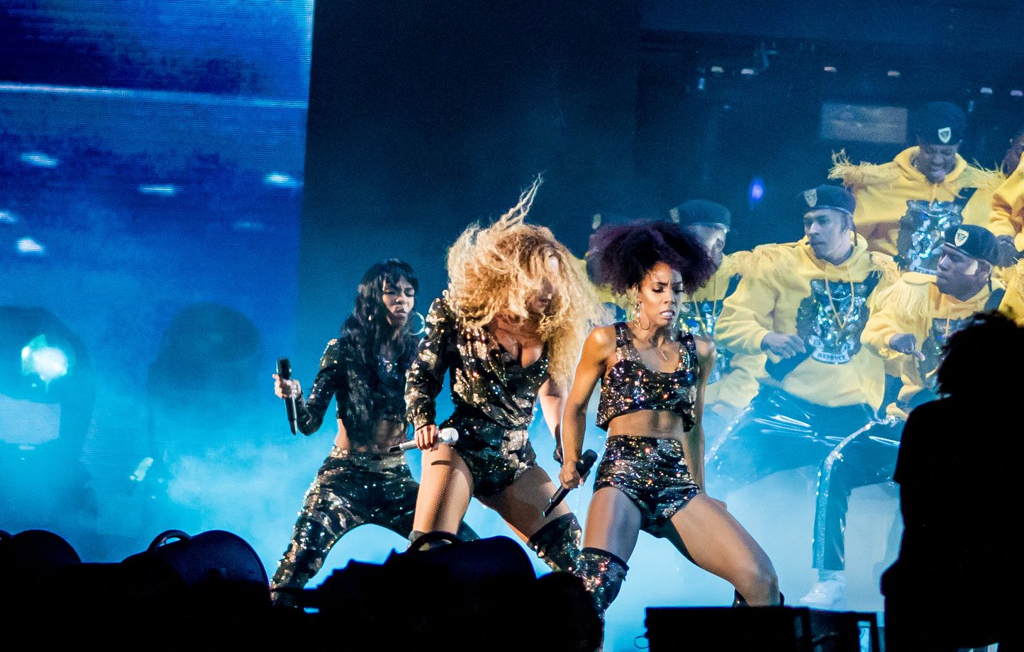 Beyoncé fait le show avec les deux autres membres des Destiny's Child à Coachella. 