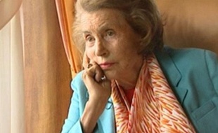Qui sont les protagonistes du feuilleton politico-judiciaire qu'est l'affaire Bettencourt?
Liliane Bettencourt
87 ans, héritière de L’Oréal
La veuve d’André Bettencourt, ancien ministre des Affaires culturelles et des Affaires étrangères est aujourd’hui la femme la plus riche de France. Des enregistrements pirates la soupçonnent de fraude fiscale.