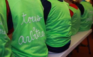 De jeunes footballeurs lors d'une journée de sensibilisation à l'arbitrage, à Paris (illustration).