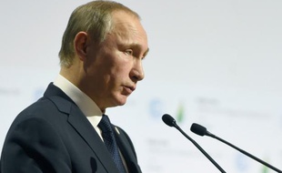 Le président russe Vladimir Poutine au Bourget près de Paris, le 30 novembre 2015