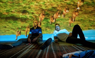 Jonny Lee Miller et Ewan Mc Gregor dans T2 Trainspotting