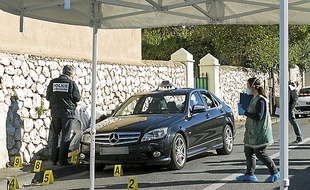 Le taxi où est morte la victime.