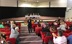 Mardi 10 septembre 2019, le collectif Inter-Urgences organisait son AG pour voir comment poursuivre son mouvement de grève dans les urgences.