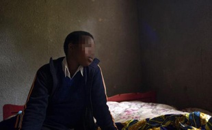 Paula, 19 ans, dont la mère a été violée durant le génocide de 1994, dans la banlieue de Kigali, le 14 mars 2014