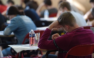 Les 850.000 collégiens français vont passer quatre épreuves en deux jours.