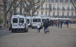 Des CRS pour encadrer les manifestants ce jeudi sur l'Esplanade.