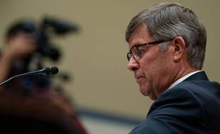 Joseph Maguire a été limogé par Donald Trump le 19 février 2020 de son poste de directeur par intérim du renseignement américain.