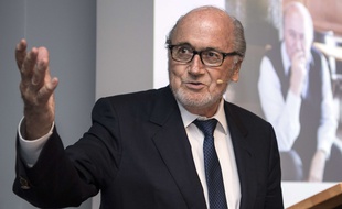 Sepp Blatter lors d'une intervention au club de football suisse du FC Thun, le 12 septembre 2016.