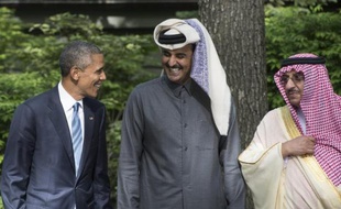 Le président américain Barack Obama, l'émir du Qatar Sheikh Tamim bin Hamad al-Thani et le prince Salman bin Hamad al-Khalifa de Bahrein, le 14 mai 2015 à Camp Daviddu