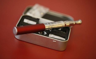 Face aux résultats décevants de la lutte anti-tabac, la ministre de la Santé a décidé vendredi de relancer la guerre contre la cigarette et déclaré la chasse à la cigarette électronique, avec son interdiction programmée dans les lieux publics.