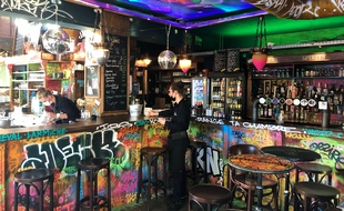 L'une des salles du Ruin bar de Nantes.