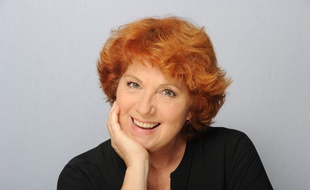 Véronique Genest va jouer dans "Camping Paradis" sur TF1.