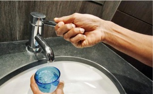 Des traces de tous les médicaments sont détectées dans l'eau du robinet.