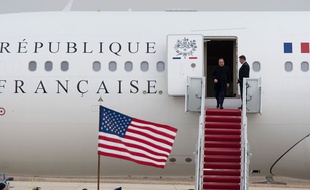 François Hollande arrive aux Etats-Unis en février 2014 dans l'Airbus présidentiel pour une visite d'Etat.