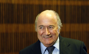 Le président la Fifa, Sepp Blatter tout sourire le 08 février 2011 à Prague