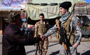 La plupart des futurs combattants civils français qui s'apprêtent à rejoindre le front ont été inspirés par ce vétéran de l'armée américaine, Jonathan Krohn Brett. Ici, le 5 février 2015 en Irak.
