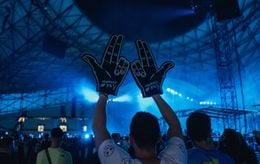 Faux tickets pour des faux concerts de Jul, le rappeur alerte ses fans