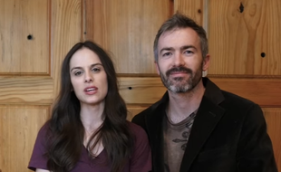 Deux Américains ont posté début janvier 2017 une vidéo sur YouTube où ils annonce être à la recherche d’une nounou pour faire le tour du monde avec eux et leurs trois enfants.