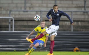 Layvin Kurzawa avec l'équipe de France espoirs, le 14 octobre 2014 en Suède.