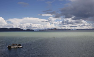 L'accident a eu lieu sur une route qui relie La Paz à Achicachi, une localité située près du Lac Titicaca.