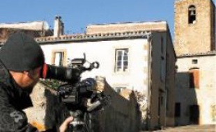 « Je reçois douze coups de fil de journalistes par semaine »,se désole le maire de Bugarach Jean-Pierre Delord.
