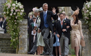 David Matthew (centre) au mariage de son fils James et de Pippa Middleton le 20 mai 2017.