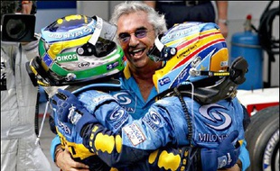 Bien que Renault eut obtenu l'an dernier ses deux premières couronnes mondiales (pilotes et constructeurs), le dernier et unique doublé de l'écurie au losange remontait au Grand Prix de France 1982 avec la victoire de René Arnoux devant Alain Prost.