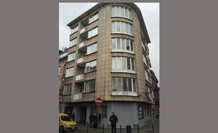 Cet immeuble de la rue Max Roos, à Schaerbeek, a été perquisitionné le 22 mars 2016.