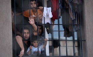 Le nombre de migrants dans le monde a atteint 232 millions en 2013, un record, et les migrations entre pays du Sud sont aussi fréquentes que les mouvements d'émigrés du Sud vers le Nord, selon un rapport des Nations unies.