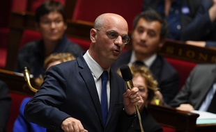 Le ministre français de l'Education nationale Jean-Michel Blanquer dans l'hémicycle du Parlement.