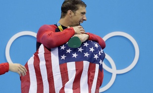 Michael Phelps après la victoire sur le 4x100 à Rio