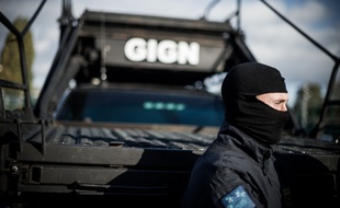 Le GIGN s'est rendu à Esparron après qu'un forcené s'est retranché chez la mère de sa fille.