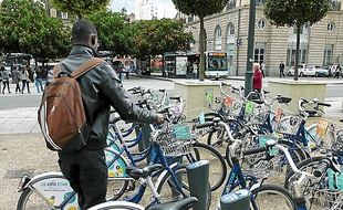 Neuf cents vélos sont disponibles.