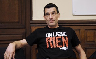 Xavier Mathieu, leader CGT des ex-salariés de l'usine Continental de Clairoix (Oise), le 2 janvier 2012, à Paris.