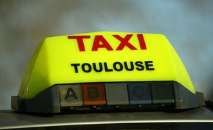 Un taxi à Toulouse. Illustration