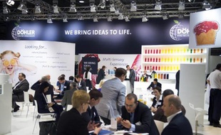 Des visiteurs du Salon international de l'Agroalimentaire, le 19 octobre 2014 à Villepinte, au nord-est de Paris