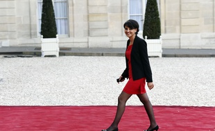 La ministre de l'Education Najat Vallaud-Belkacem devant l'Elysée le 10 avril 2015.