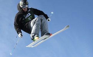 Kevin Rolland, ici en pleine épreuve de half-pipe, en février 2013 dans l'Utah (Etats-Unis).