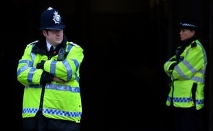 Deux policiers de Londres, le 30 mai 2013.