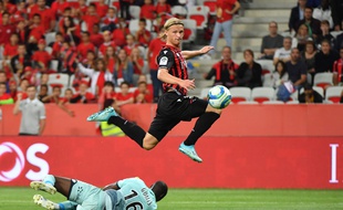 Kasper Dolberg avec l'OGC Nice.