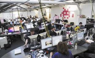Soixante métiers, quarante nationalités, le site Internet vente-privée.com emploie 1 200 personnes à son siège de La Plaine-Saint-Denis et dans ses entrepôts.