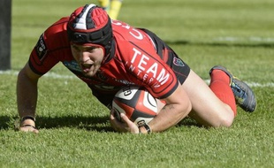 L'ailier de Toulon Alexis Palisson a annoncé mardi à l'AFP qu'il déclarait forfait pour la tournée du XV de France de juin en Nouvelle-Zélande, l'encadrement des Bleus précisant que le Castrais Marc Andreu le remplacerait.