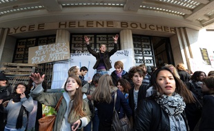 En 2010, les élèves du lycée Hélène Boucher (20e) s'opposent à la réforme des retraites.